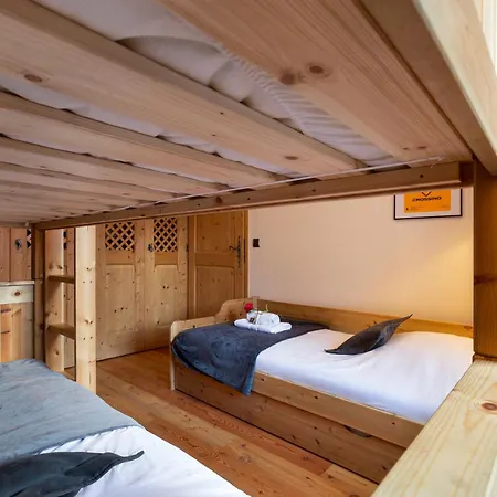 Belle Vue - Happy * Chamonix